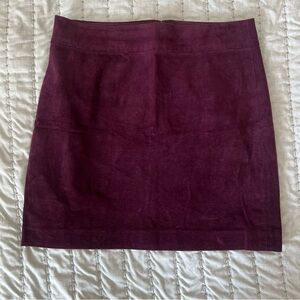 Banana Republic Corduroy Stretch Mini Skirt size 4 Burgundy
